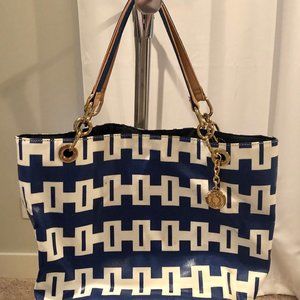 Tommy Hilfiger chain/leather strap shoulder purse